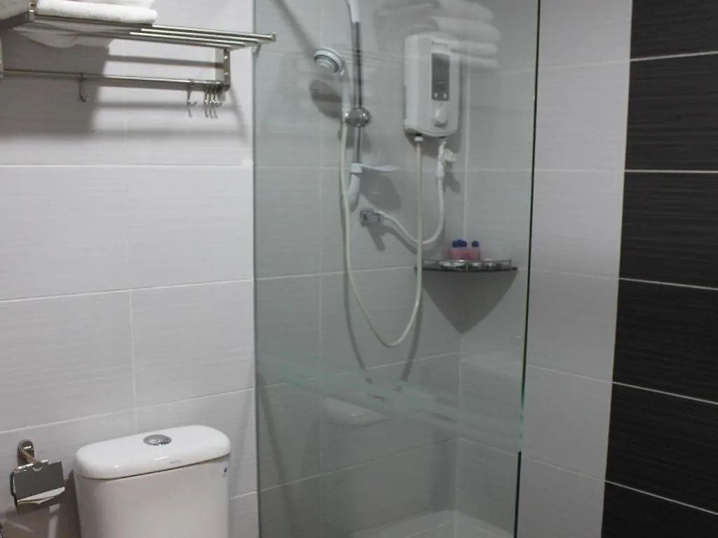 Clover Hotel Johor Bahru 2*,  Malaysia