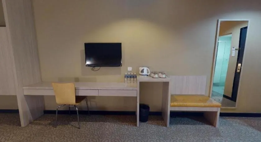 Clover Hotel Johor Bahru 2*,